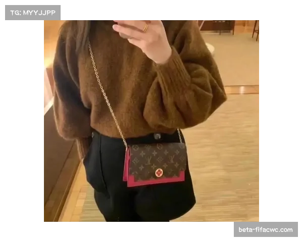 贝林厄姆助阵奢侈品牌，路易威登新品发布引发关注